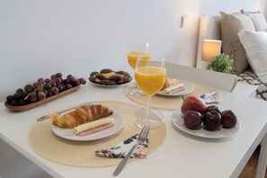 Breakfast meal