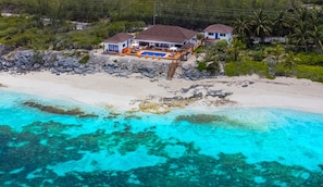 Aerial view of Casa Corallina… very private.
