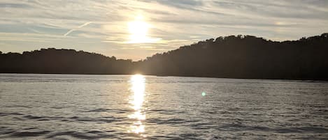 Sun set on Norris Lake