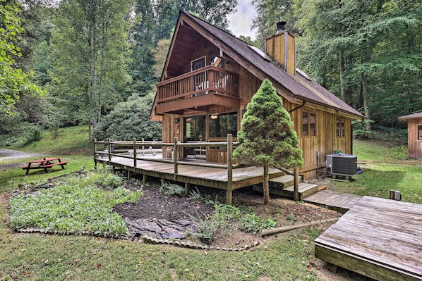 Max Meadows Vacation Rental | 3BR | 1BA | 1,000 Sq Ft | Stairs Required