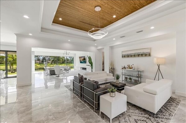 Bright, Open and Inviting