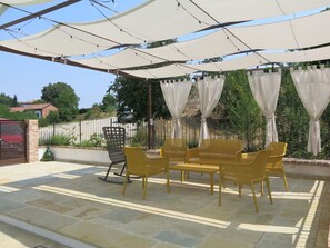 Plant, Furniture, Sky, Building, Shade, Tree, Table, Outdoor Furniture, Lighting, Chair