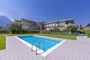 The residence with its beautiful swimming pool