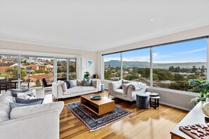 Enjoy the spacious open plan living room with 180 degree views 