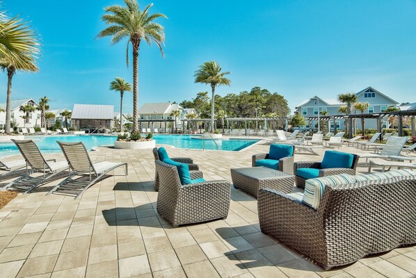 Ample seating at the pool so you can relax while the kids play!
