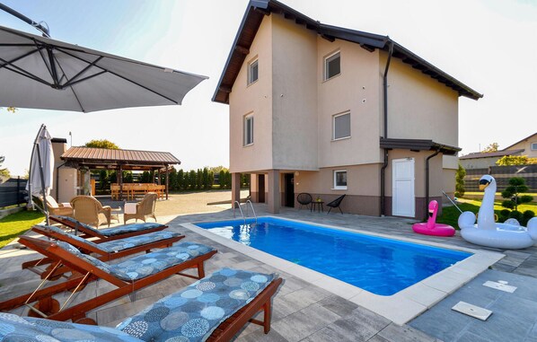 pool