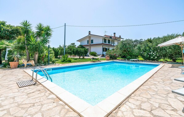 pool