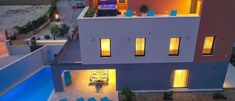 pool