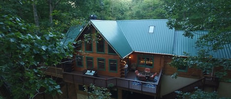 Back of Lodge. Bear Mt Lodge Jasper GA