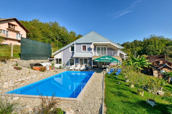pool