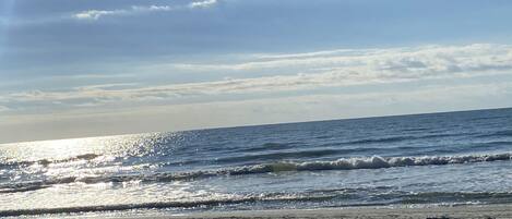 Only short walk to the beach - beach toys are provided 