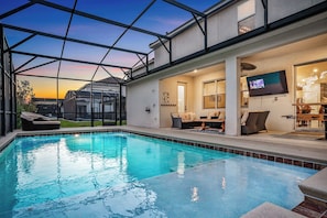 41 Pool and covered veranda