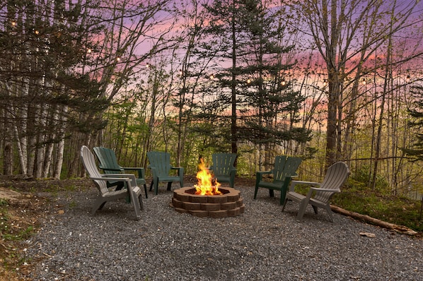 Making memories and staying cozy on vacation! Make those smores! 