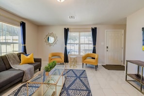 Stylish and spacious livingroom