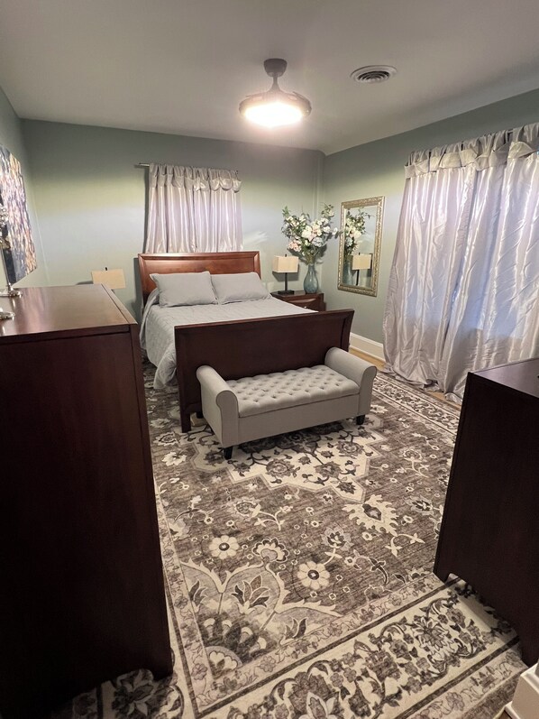 Upper floor bedroom