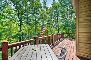 Upper Deck | Outdoor Dining Table | Wooded Views