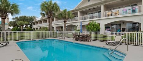 Beautiful Pool at Spyglass Villas