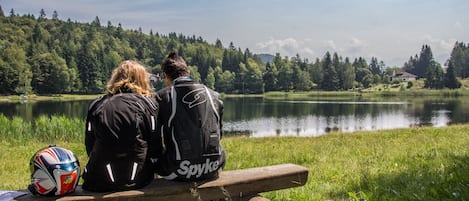 Lago Santo si trova a1200m slm. 
A 15 minuti di macchina dal paese di Segonzano.