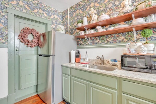 Partial view of the kitchen!