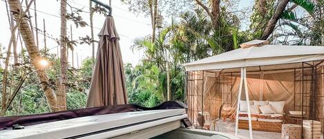 Hot tub & Moroccan Gazebo with a day bed. Great for admiring Nature at its best!