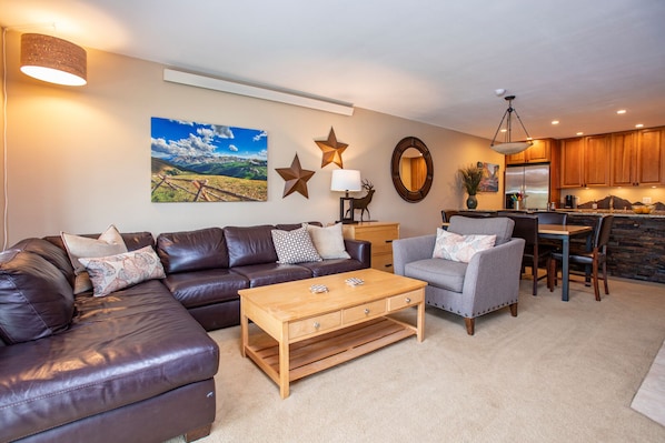 Open living area with dining for six people