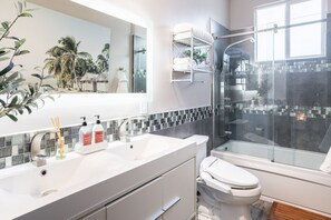  Bathroom 2, bidet toilet, jetted tub and lighted mirror.