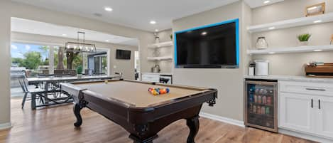 Billiard Pool table 