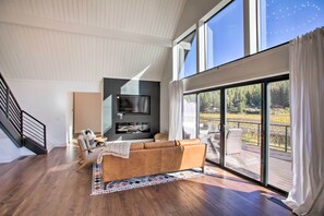 Living Room | Electric Fireplace | Smart TV