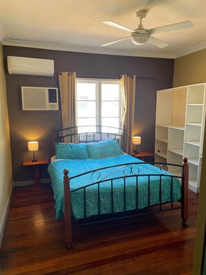 Bed 1 , with reverse cycle heating / aircon or ceiling fan 