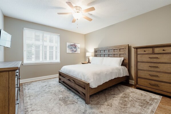 2nd bedroom with King bed