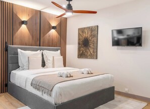 Large and comfy Queen size bed