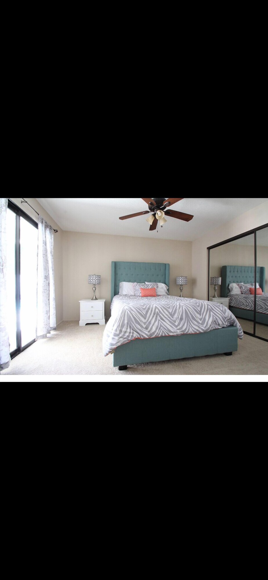 Spacious w Private Pool. Pets OK . 30 nights min. Mins from Palm Springs.