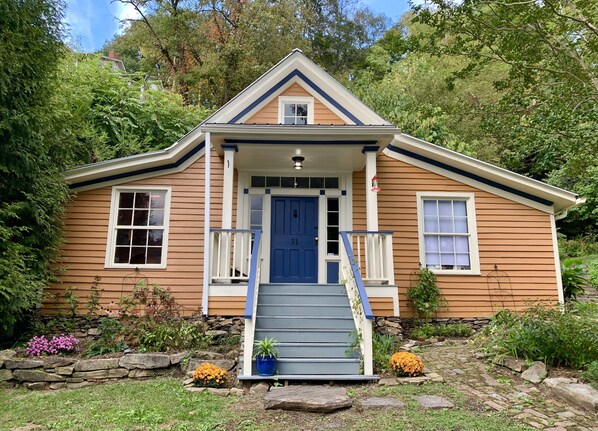 Story Cottage, built in 1850 (no worries, it has central heat & air!)