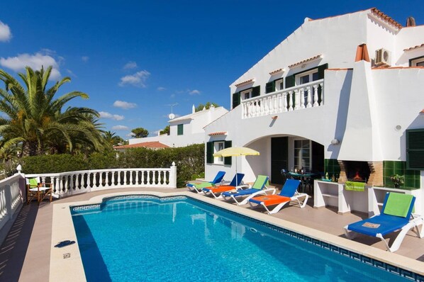 Villa Girasol image