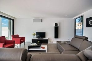 Villa Eve image