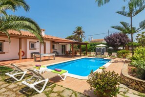 Villa Capricorn image
