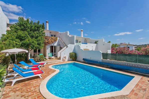 Villa Cinco image