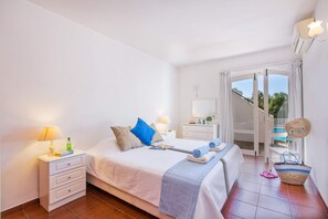 Villa Cinco image
