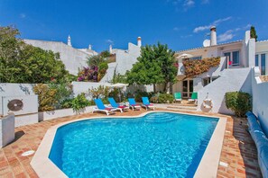 Villa Cinco image
