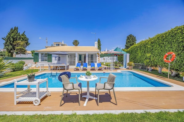Villa Eliza image