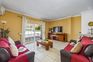 Villa Carvalho image