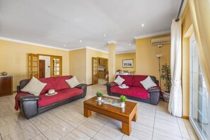 Villa Carvalho image
