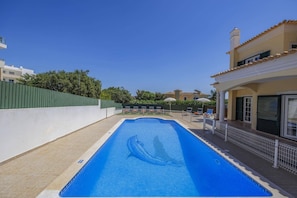 Villa Carvalho image