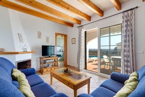 Villa Laurel image