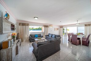 Villa Volcan image
