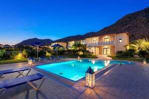 Villa Clive image