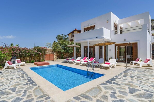 Villa Maya image