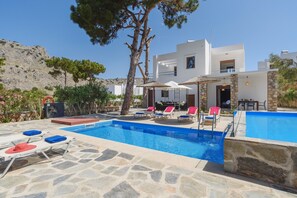 Villa Persis image