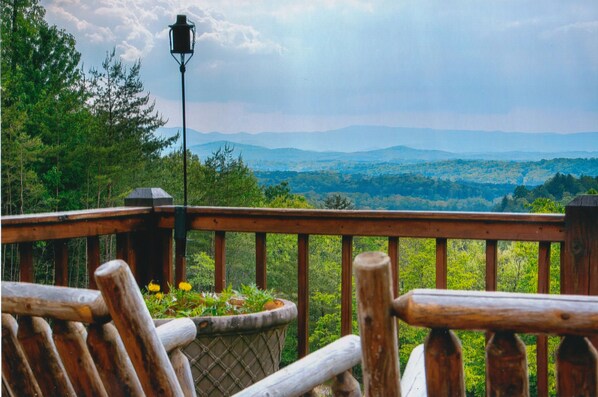 Relax on the deck and soak in the long-range mountain views!