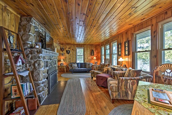 Mercer Vacation Rental Cabin | 2BR | 1BA | 1,000 Sq Ft | Step-Free Access